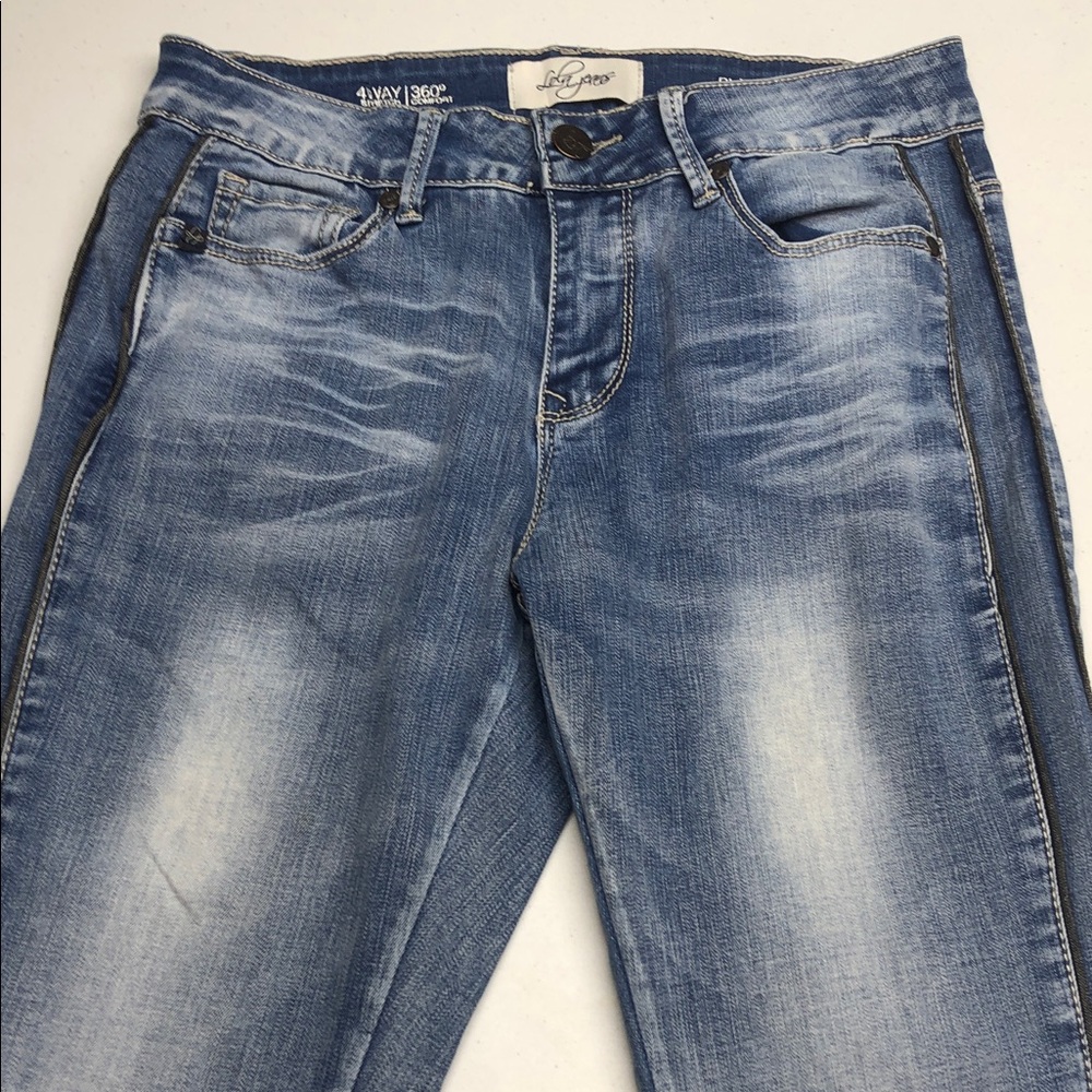Lola Women's Light Blue Skinny Jeans